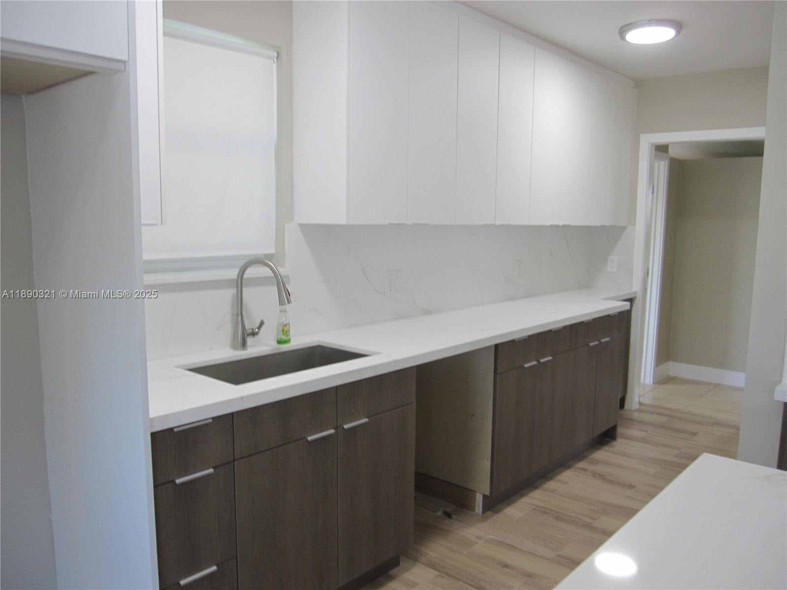 LAKE FOREST SEC 4 - Residential Lease