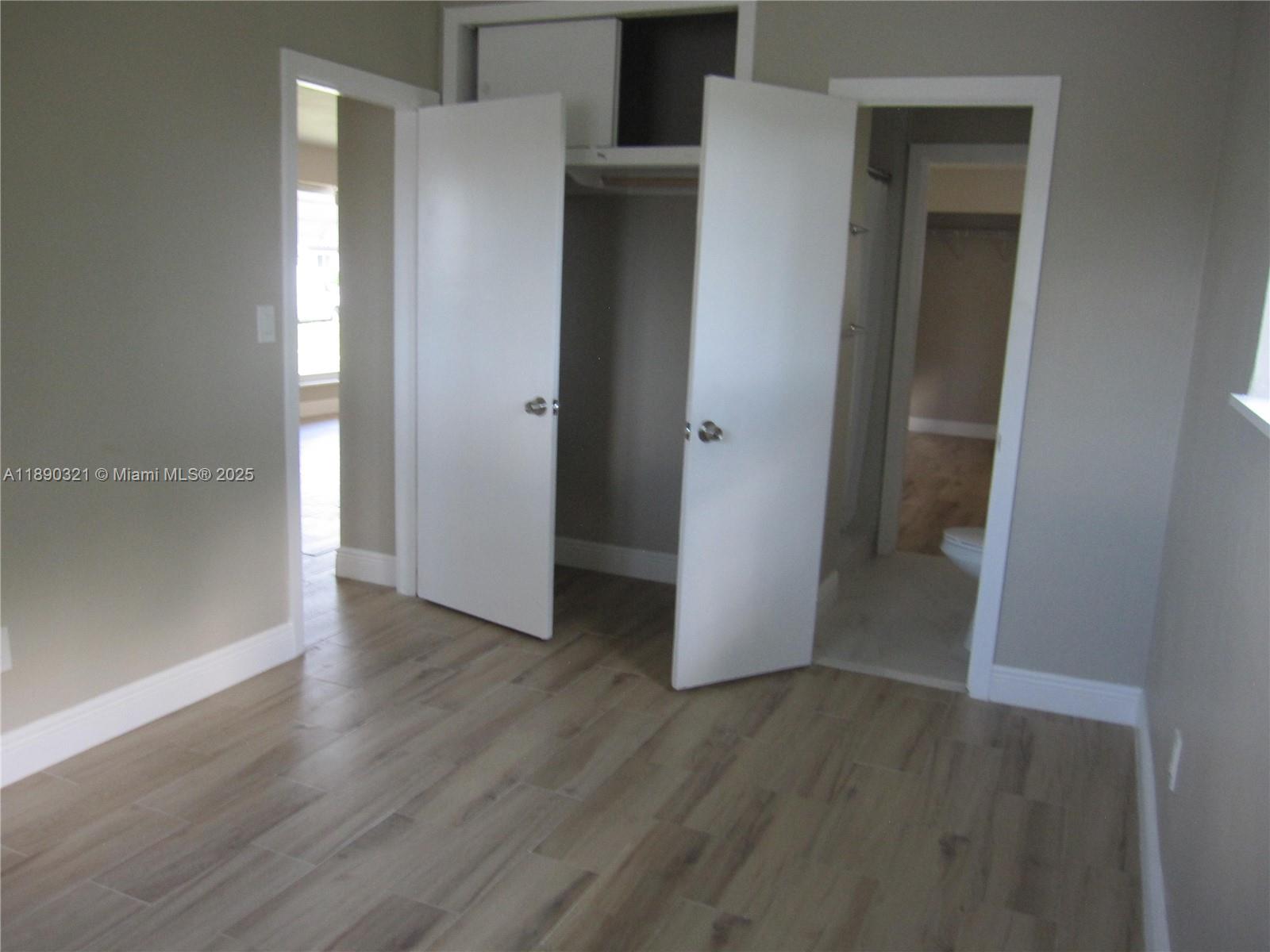 LAKE FOREST SEC 4 - Residential Lease
