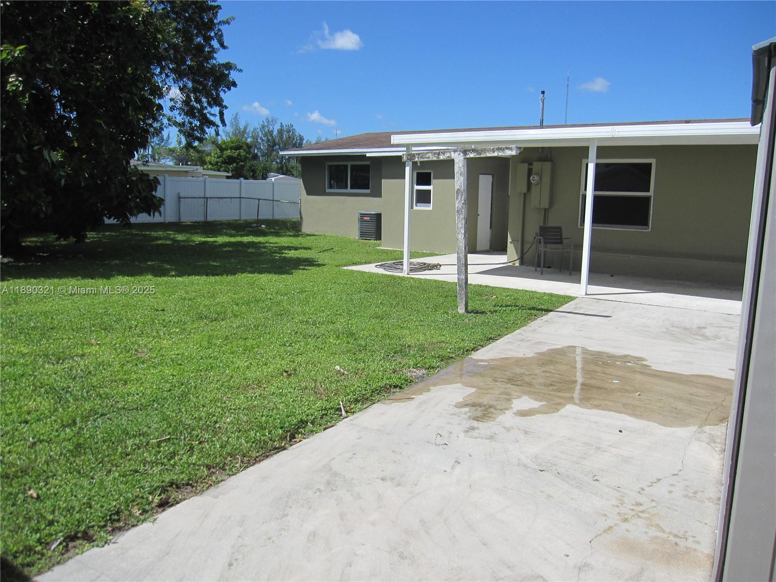 LAKE FOREST SEC 4 - Residential Lease