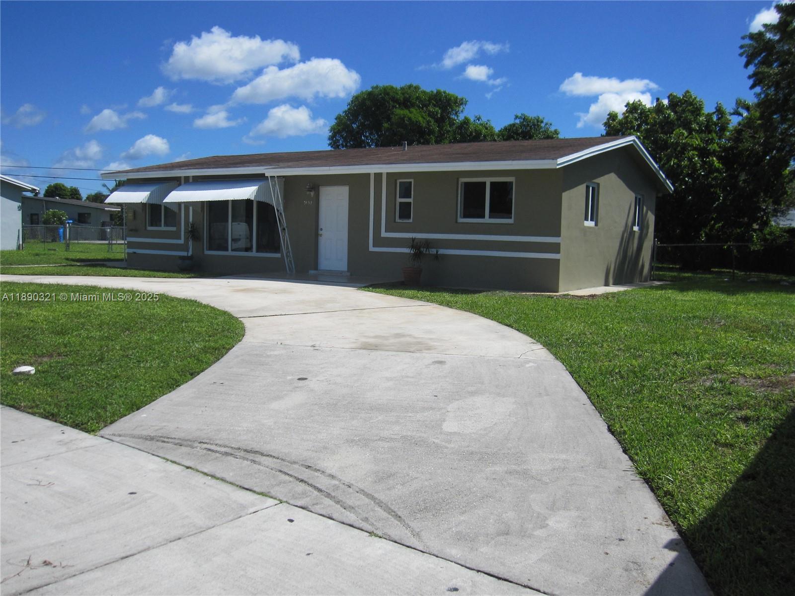 LAKE FOREST SEC 4 - Residential Lease