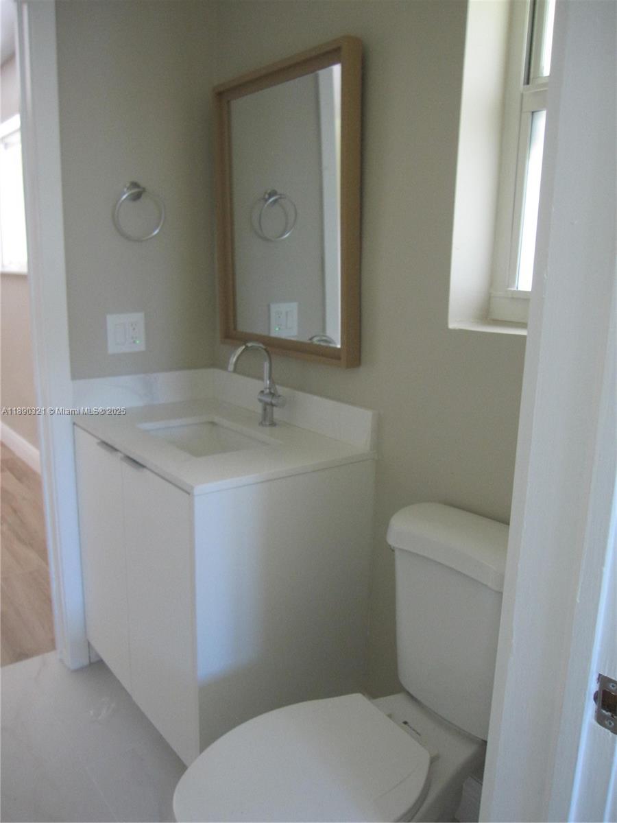 LAKE FOREST SEC 4 - Residential Lease