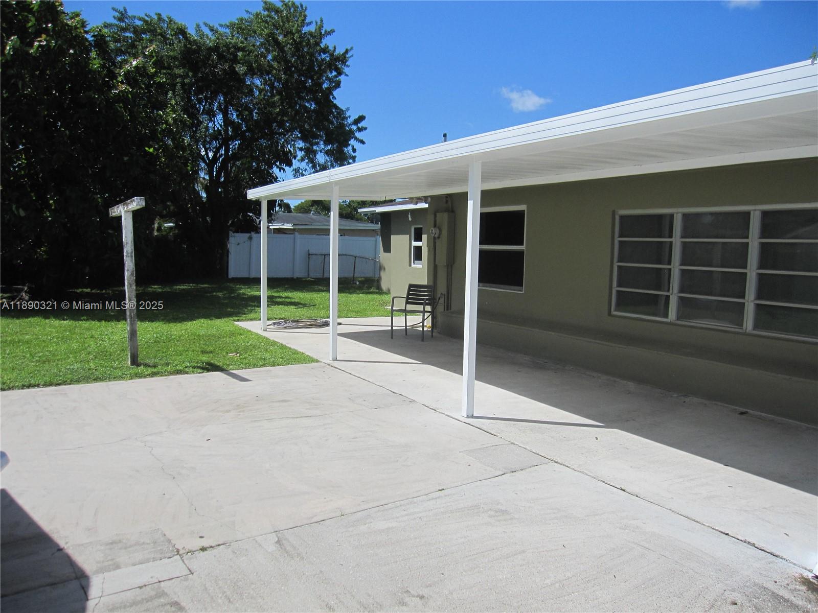 LAKE FOREST SEC 4 - Residential Lease