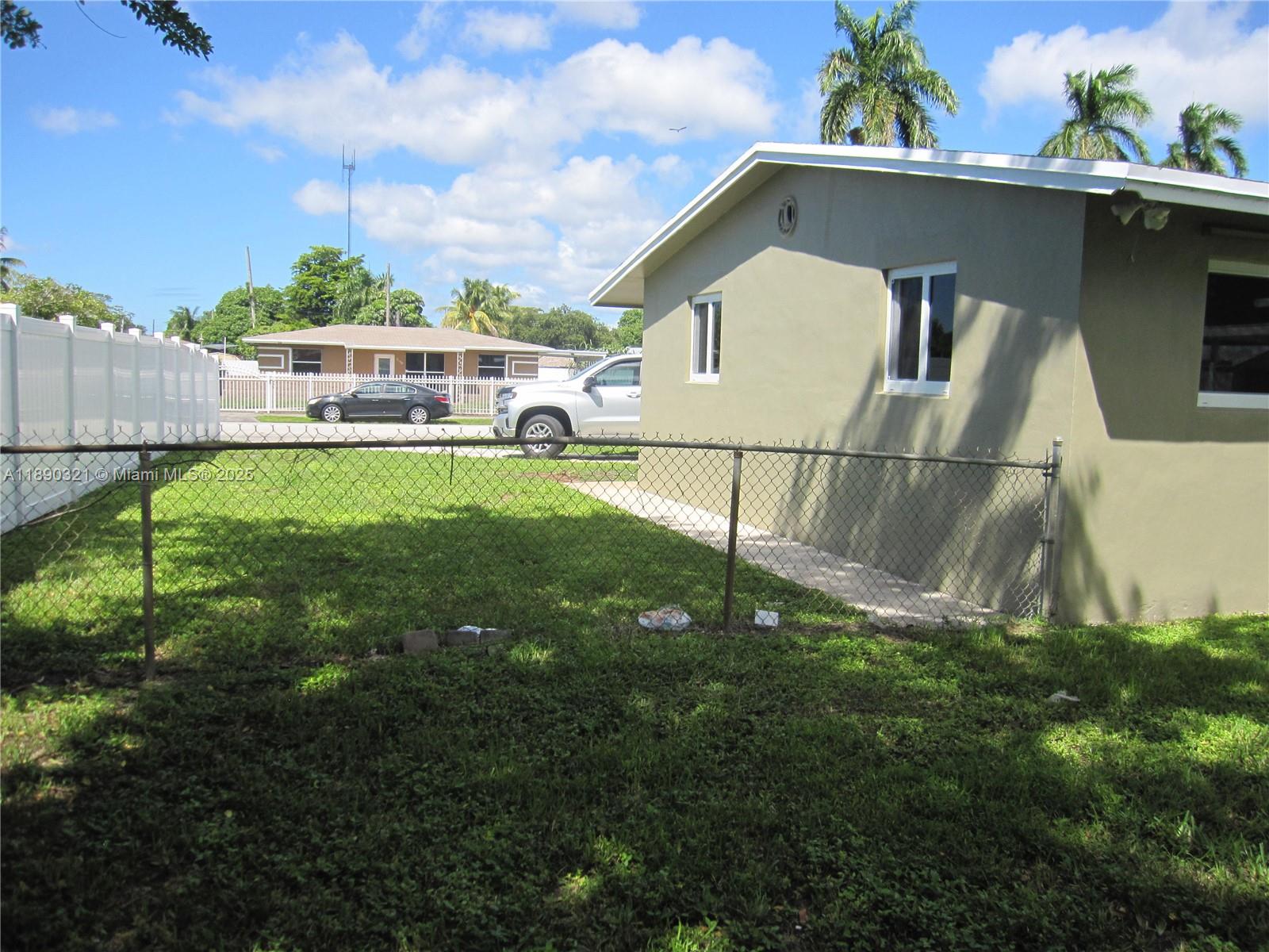 LAKE FOREST SEC 4 - Residential Lease
