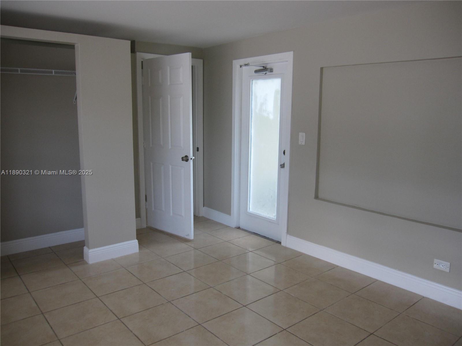 LAKE FOREST SEC 4 - Residential Lease