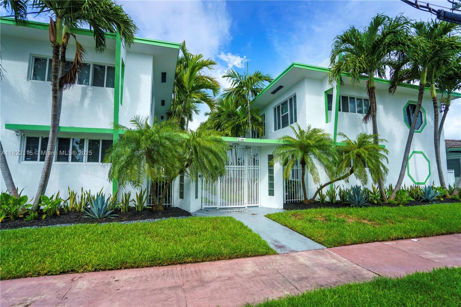 Rental Property at 2180 Bay Dr 4A, Miami Beach, Miami-Dade County, Florida - Bedrooms: 1 
Bathrooms: 2  - $2,350 MO.
