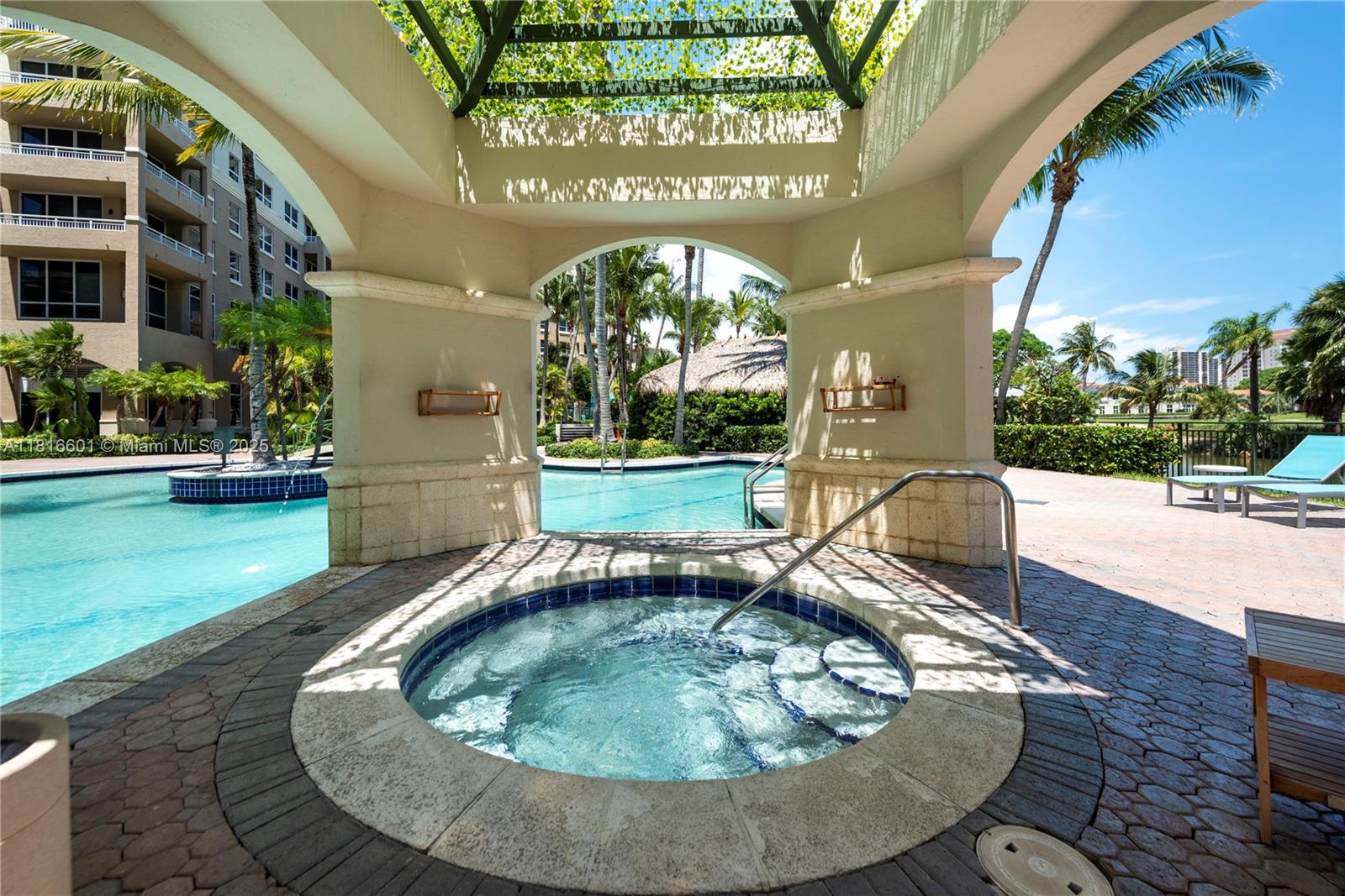 TURNBERRY ON THE GREEN CO - Residential Lease