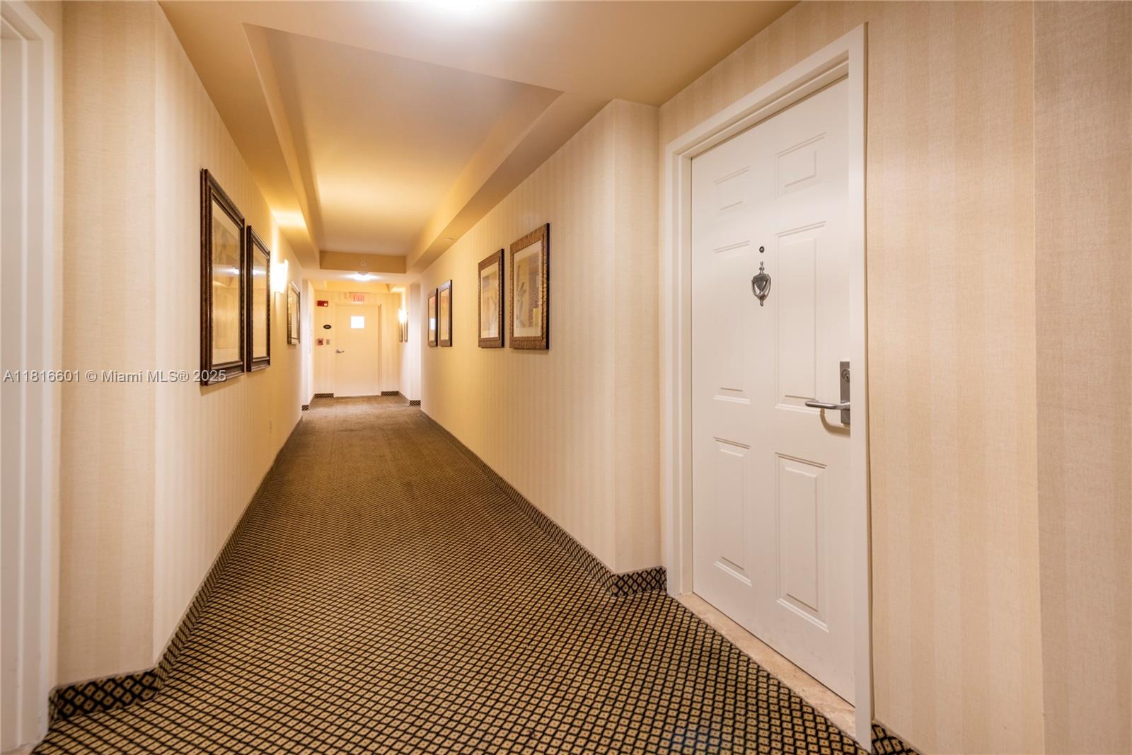 TURNBERRY ON THE GREEN CO - Residential Lease