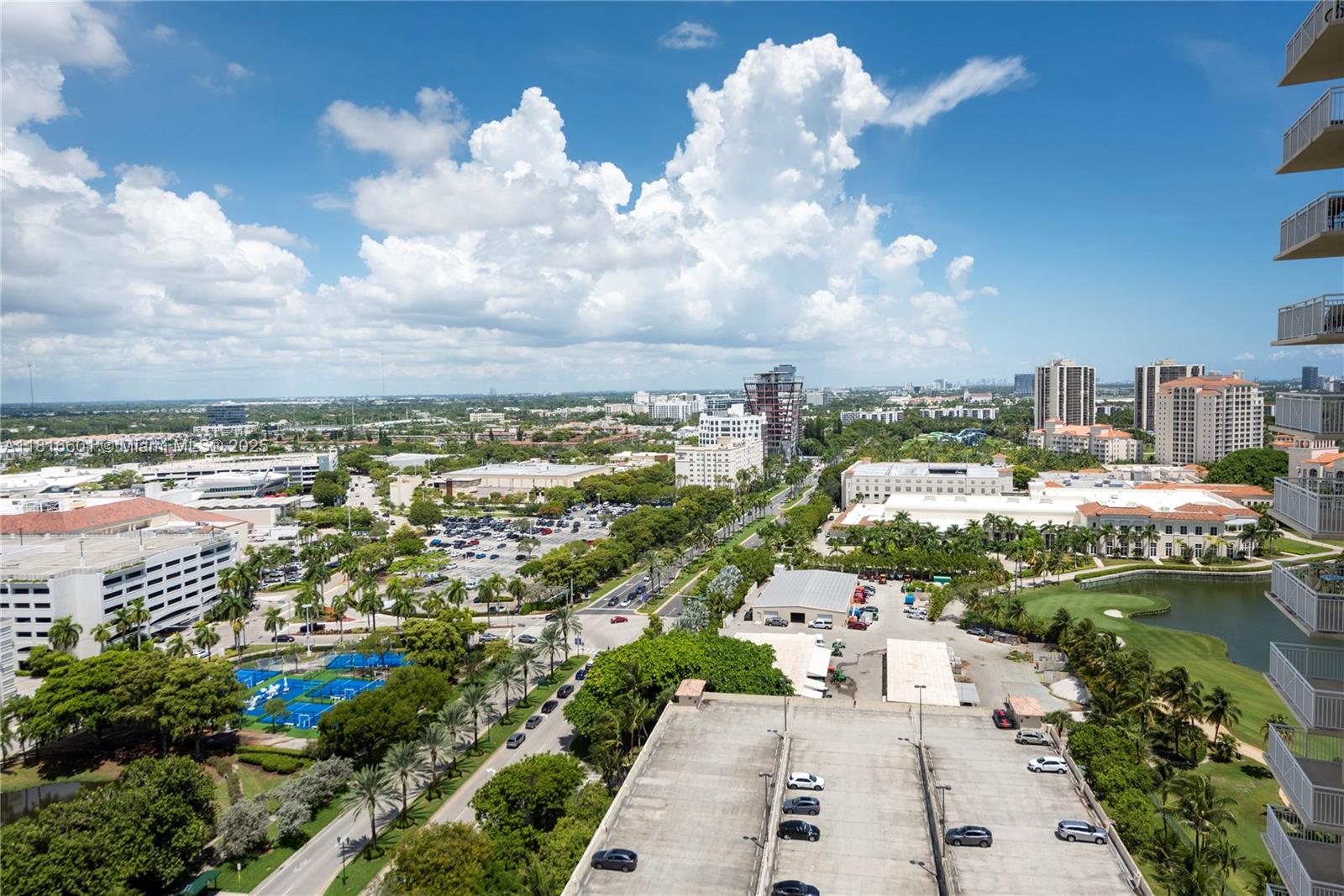 TURNBERRY ON THE GREEN CO - Residential Lease