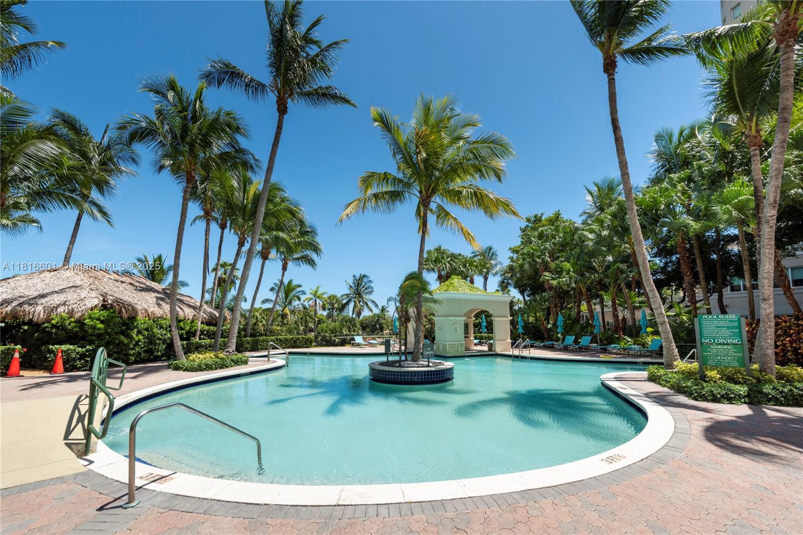 TURNBERRY ON THE GREEN CO - Residential Lease