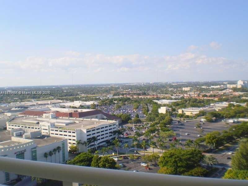 TURNBERRY ON THE GREEN CO - Residential Lease