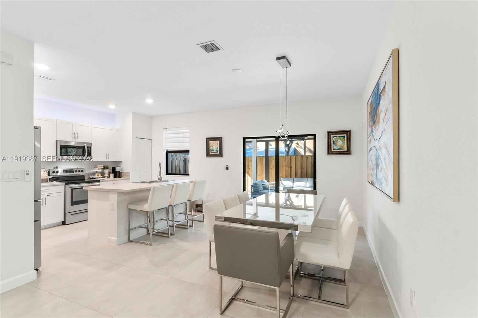 PINE ISLE - Residential