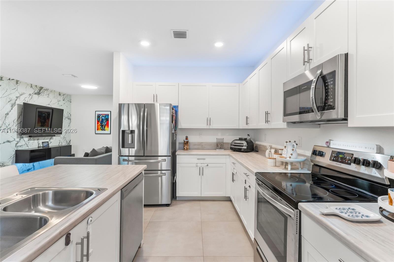 PINE ISLE - Residential