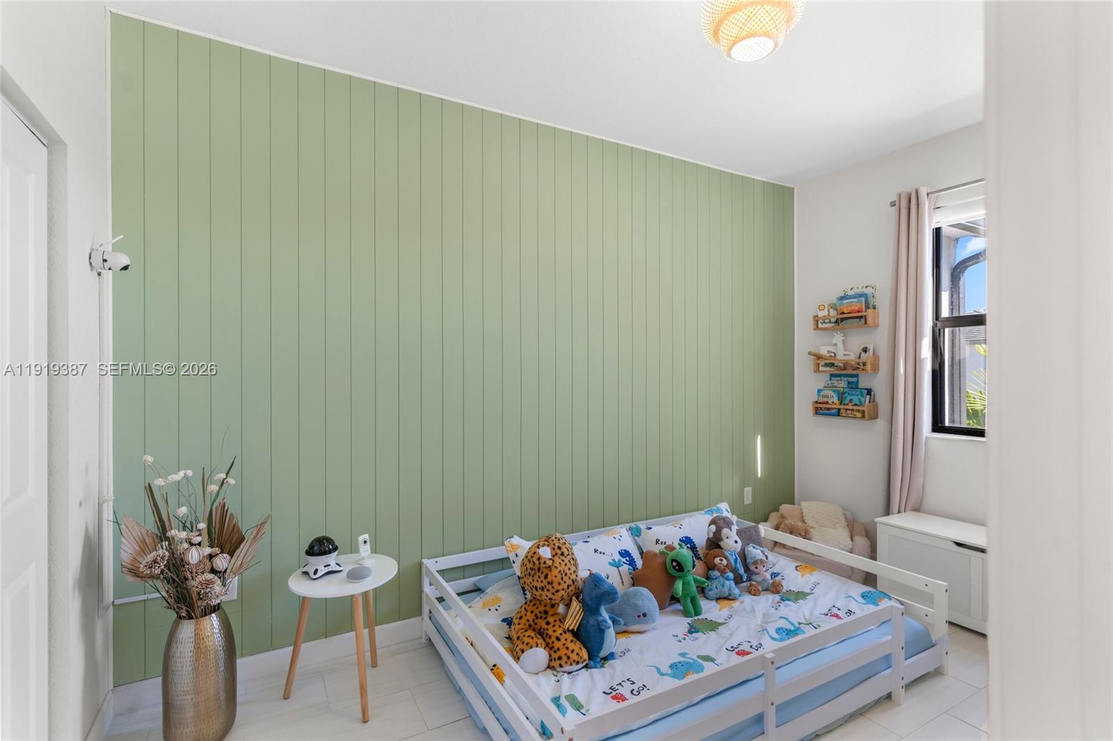 PINE ISLE - Residential