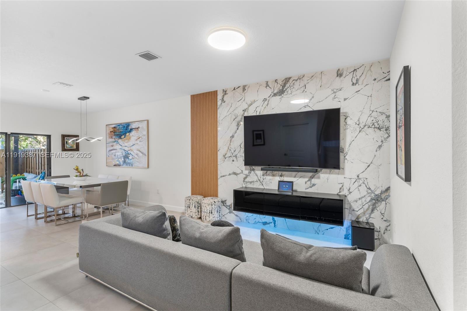 PINE ISLE - Residential