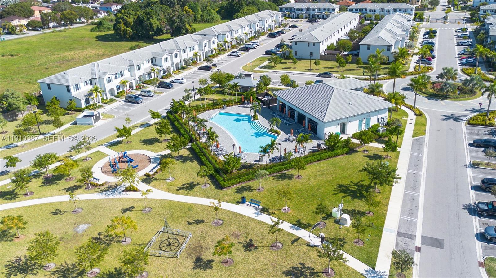 PINE ISLE - Residential