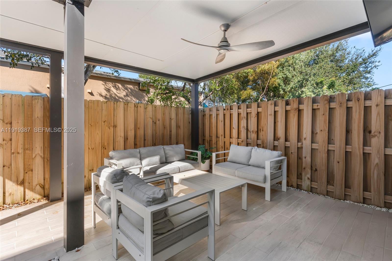 PINE ISLE - Residential