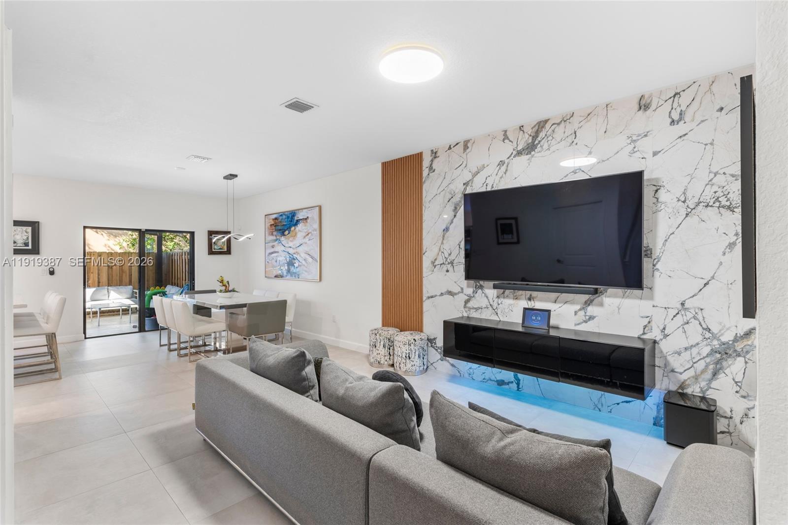 PINE ISLE - Residential