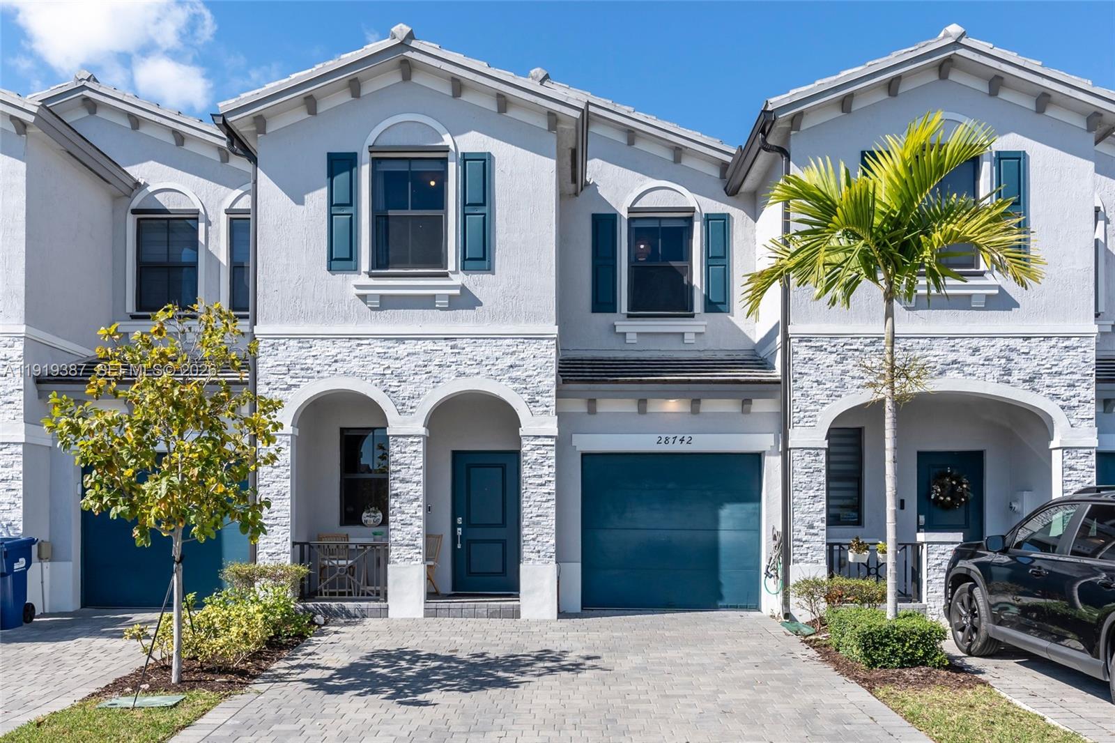 PINE ISLE - Residential