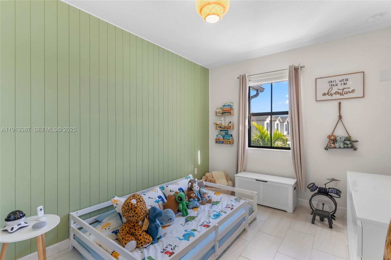 PINE ISLE - Residential