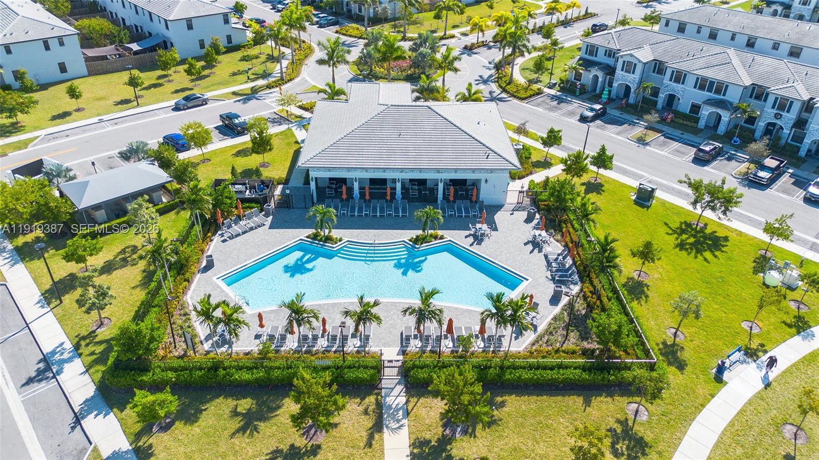 PINE ISLE - Residential