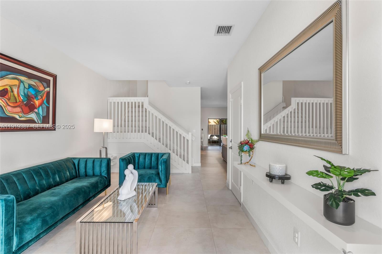 PINE ISLE - Residential