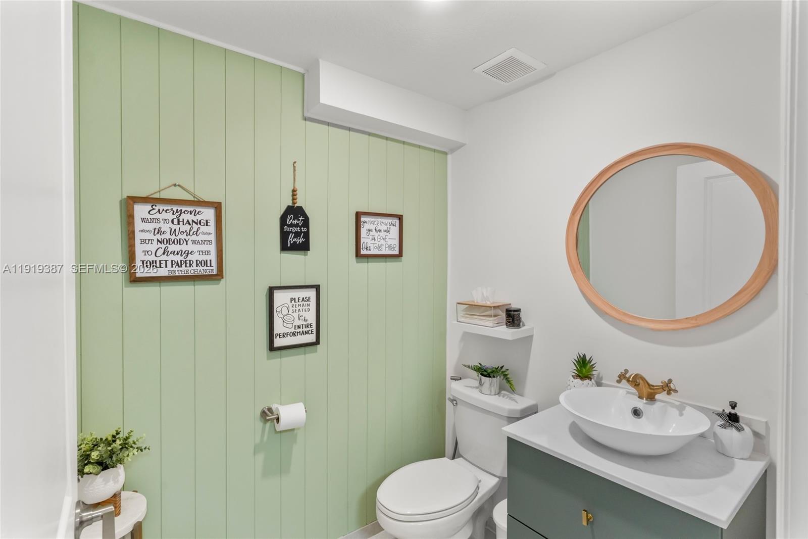 PINE ISLE - Residential