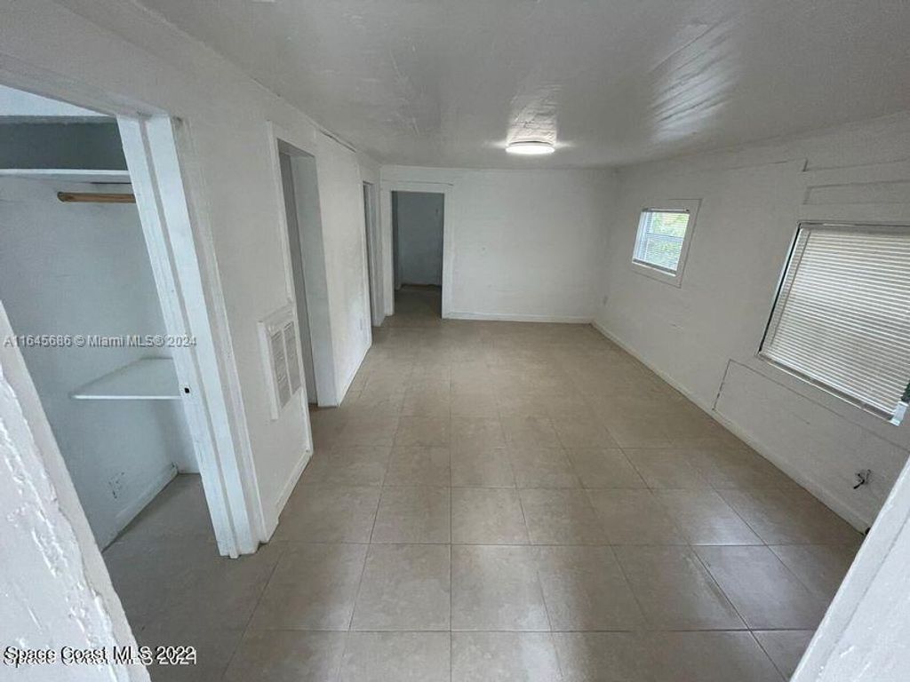 Photo of 519 N 18th St #0, Fort Pierce, FL 34950 (MLS # A11645686)