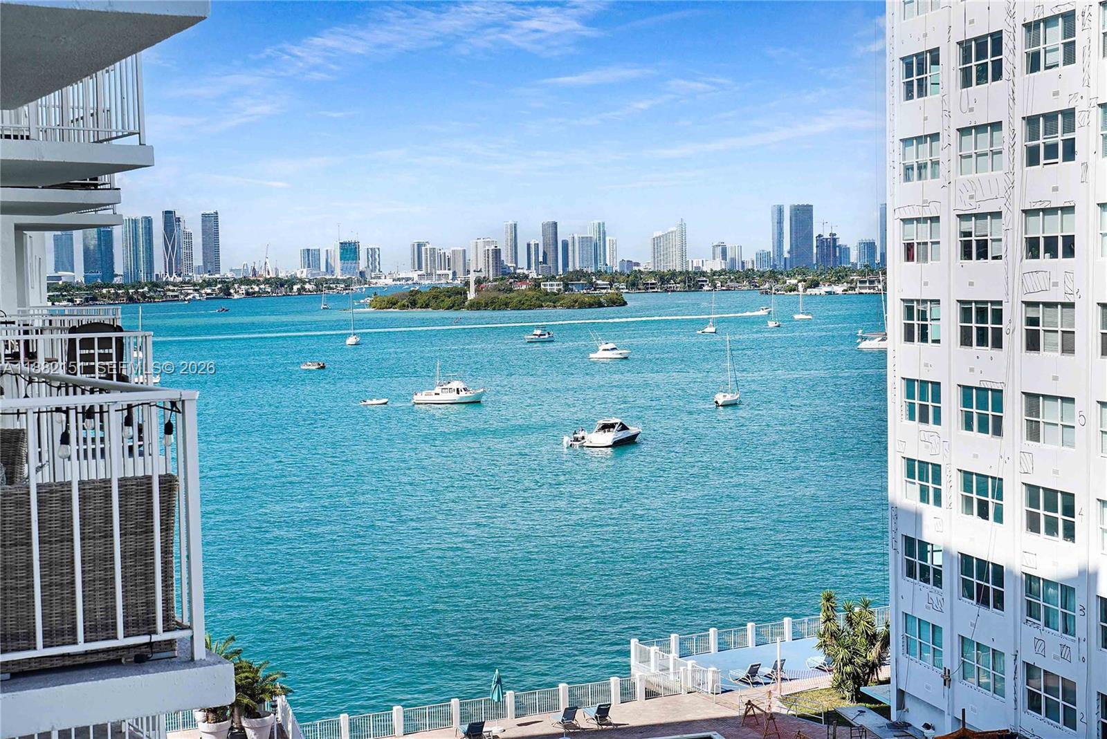 BAYVIEW TERR CONDO - Residential