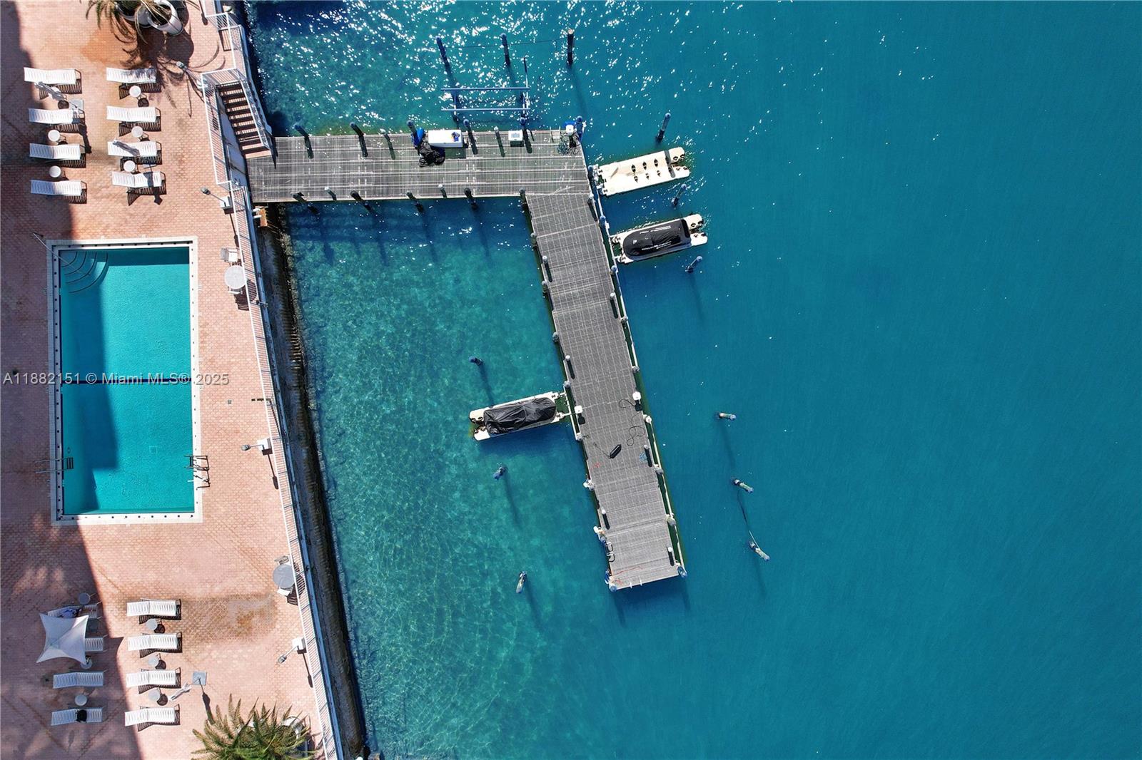 BAYVIEW TERR CONDO - Residential