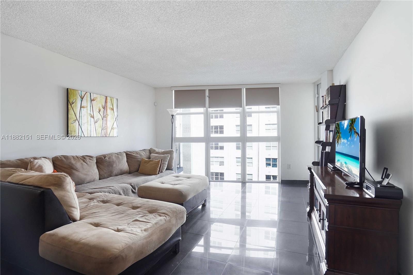 BAYVIEW TERR CONDO - Residential