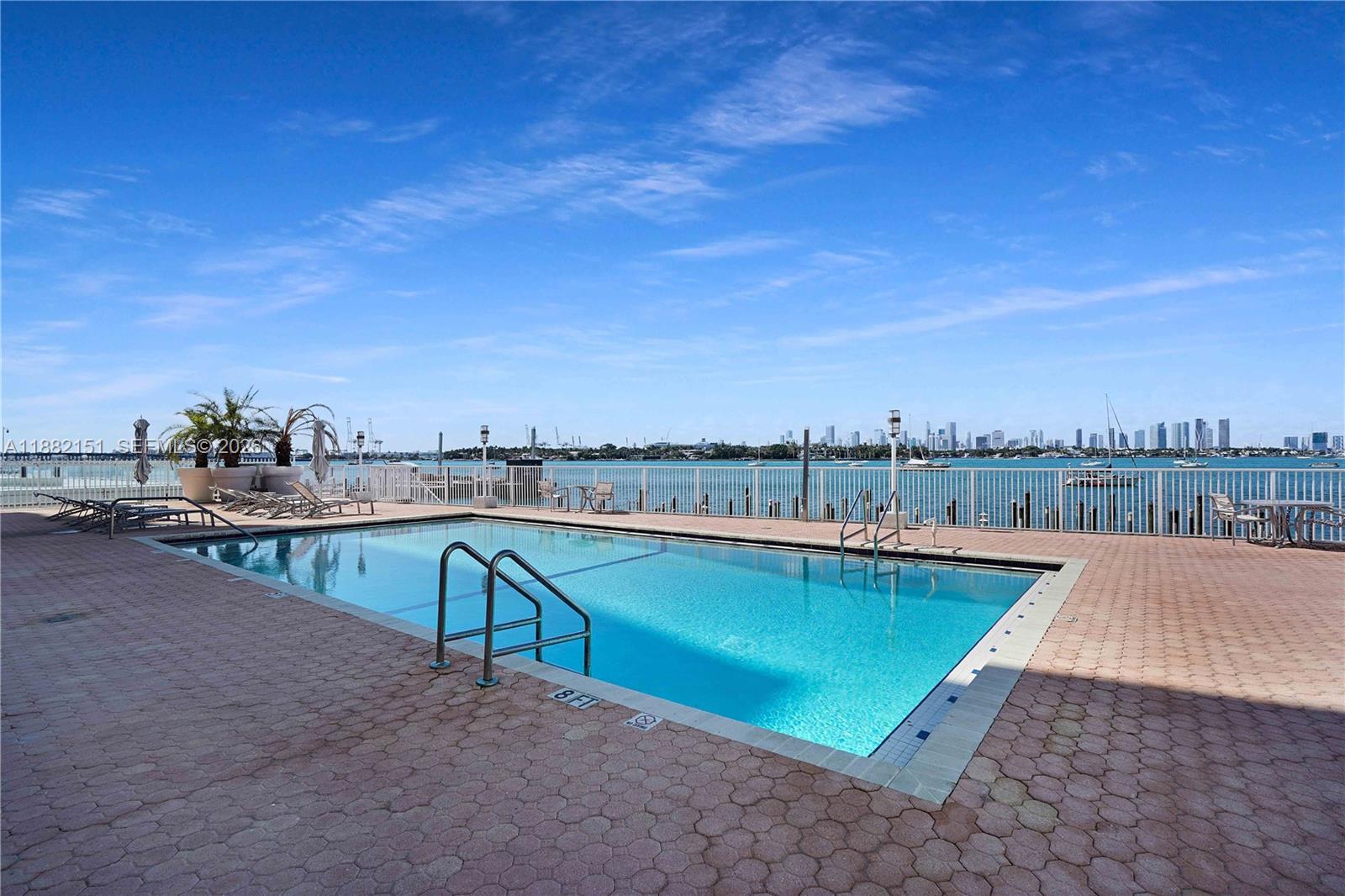 BAYVIEW TERR CONDO - Residential