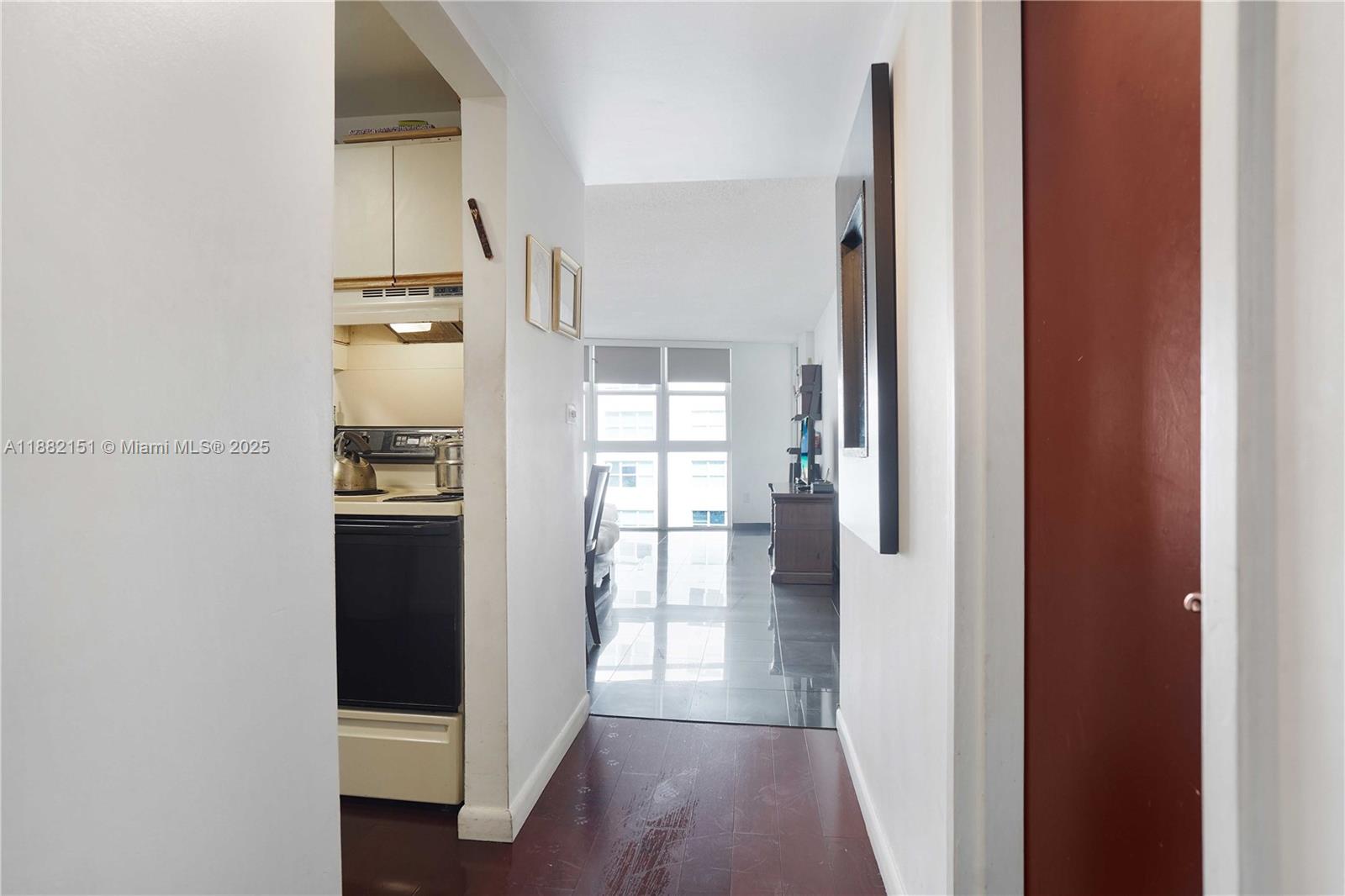 BAYVIEW TERR CONDO - Residential