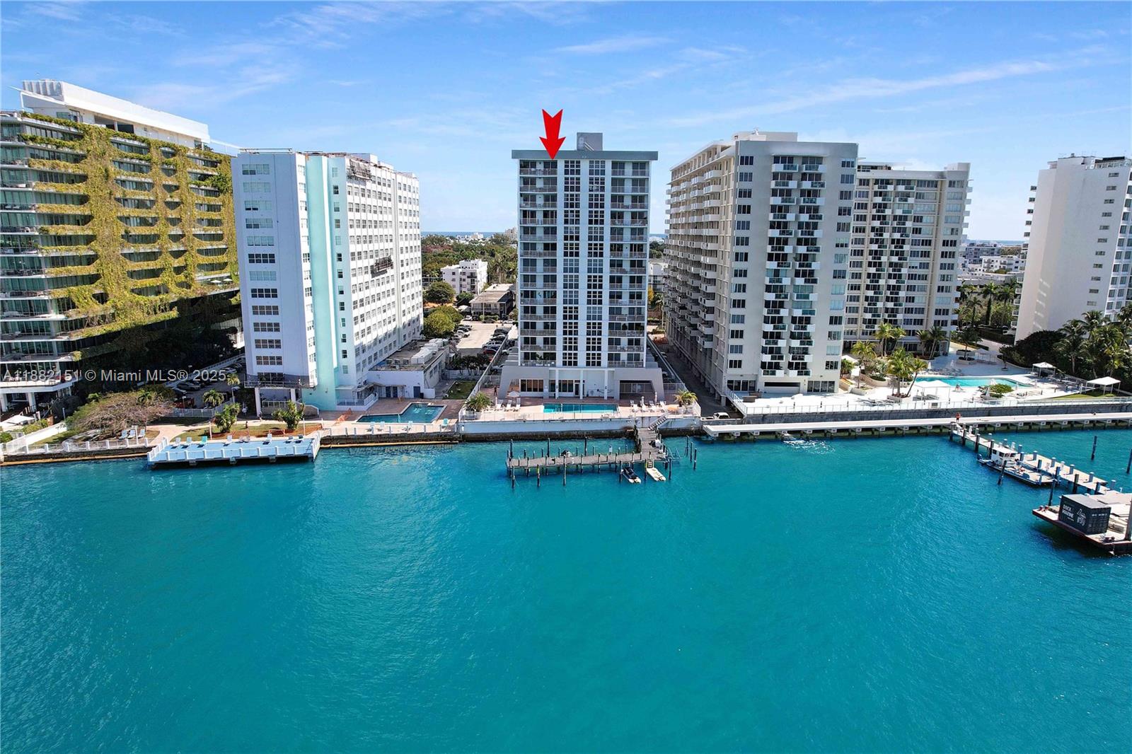 BAYVIEW TERR CONDO - Residential