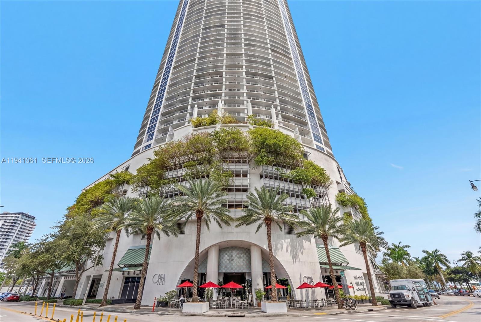 View photos, virtual tours, details... 1750 N Bayshore Dr 4109