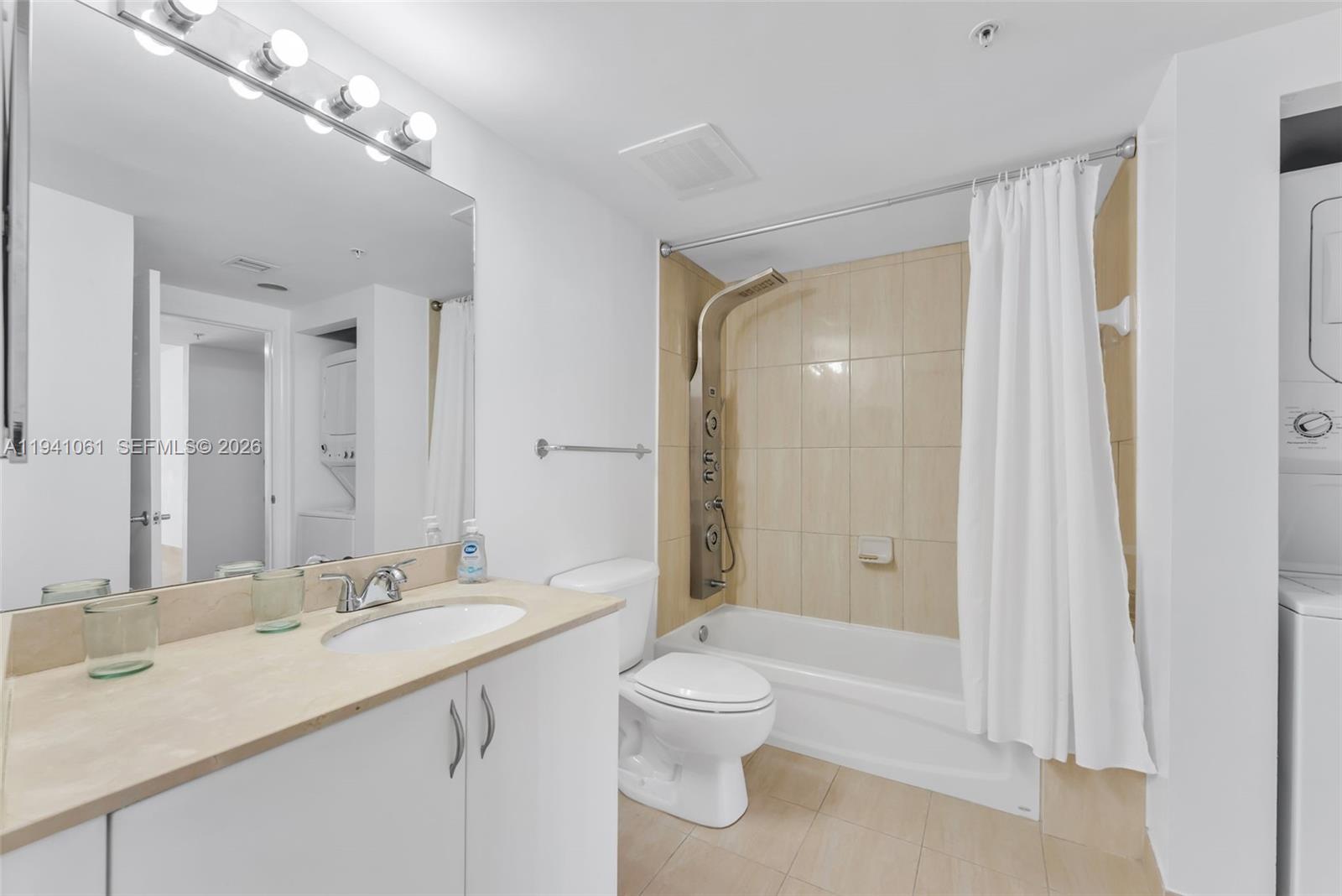 OPERA TOWER CONDO - Residential