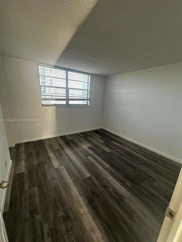 ISLAND SHORES CONDO - Residential Lease