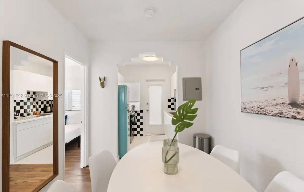ALTOS DEL MAR NO 3 - Residential Lease