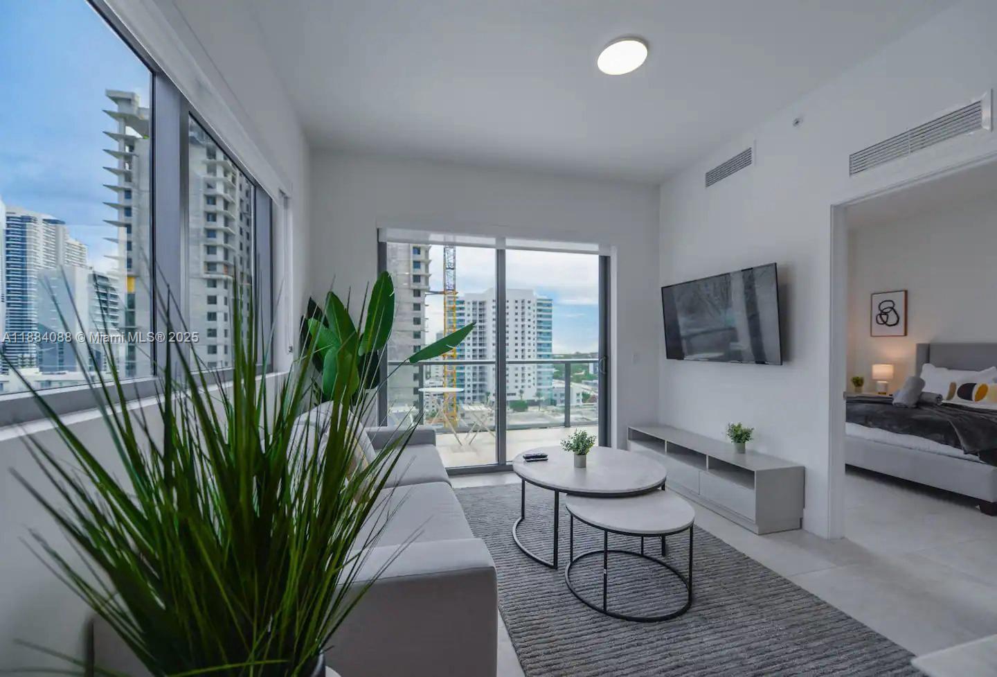 SMAERT BRICKELL CONDO - Residential