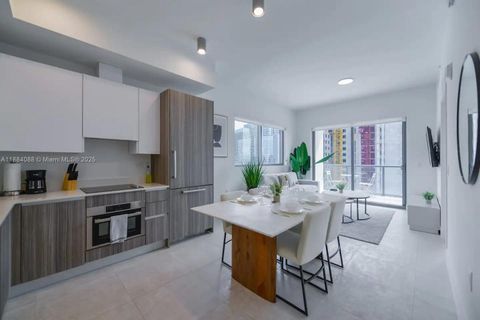 239 SW 9th St 1601 Miami FL 33130