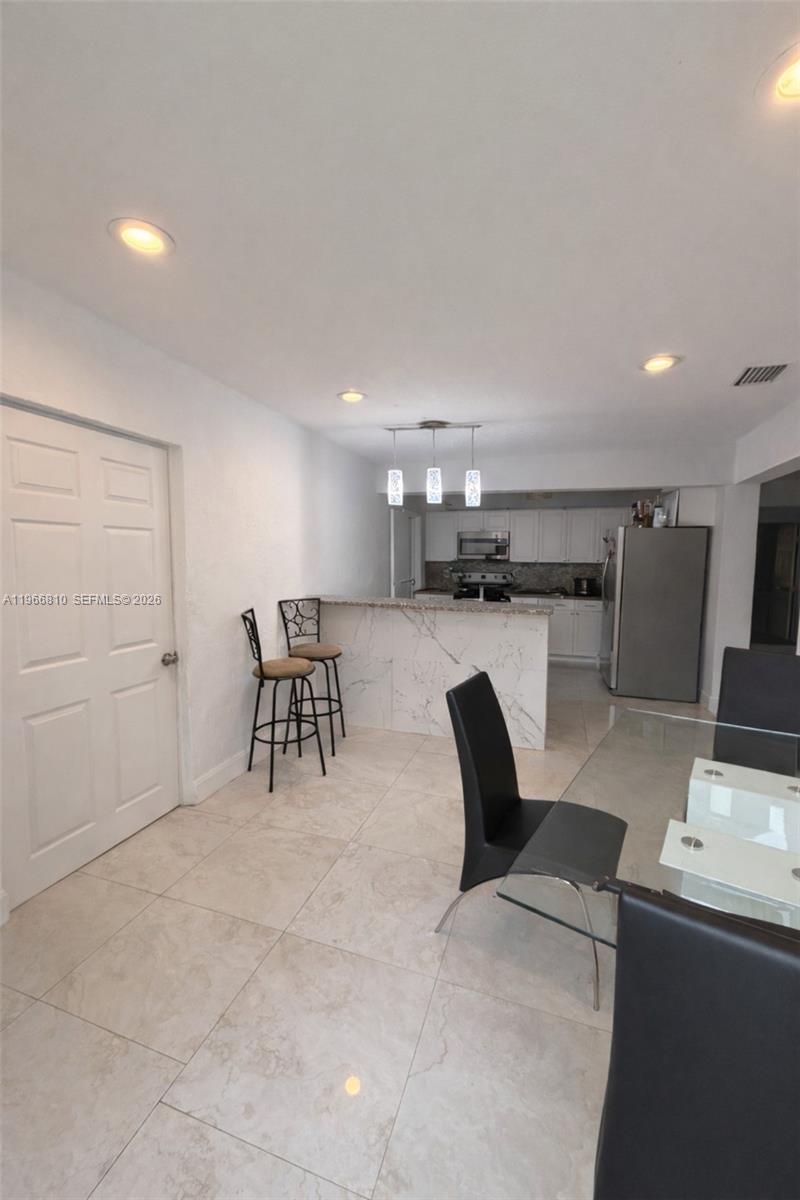 COLUMBIA PARK CORR PL - Residential