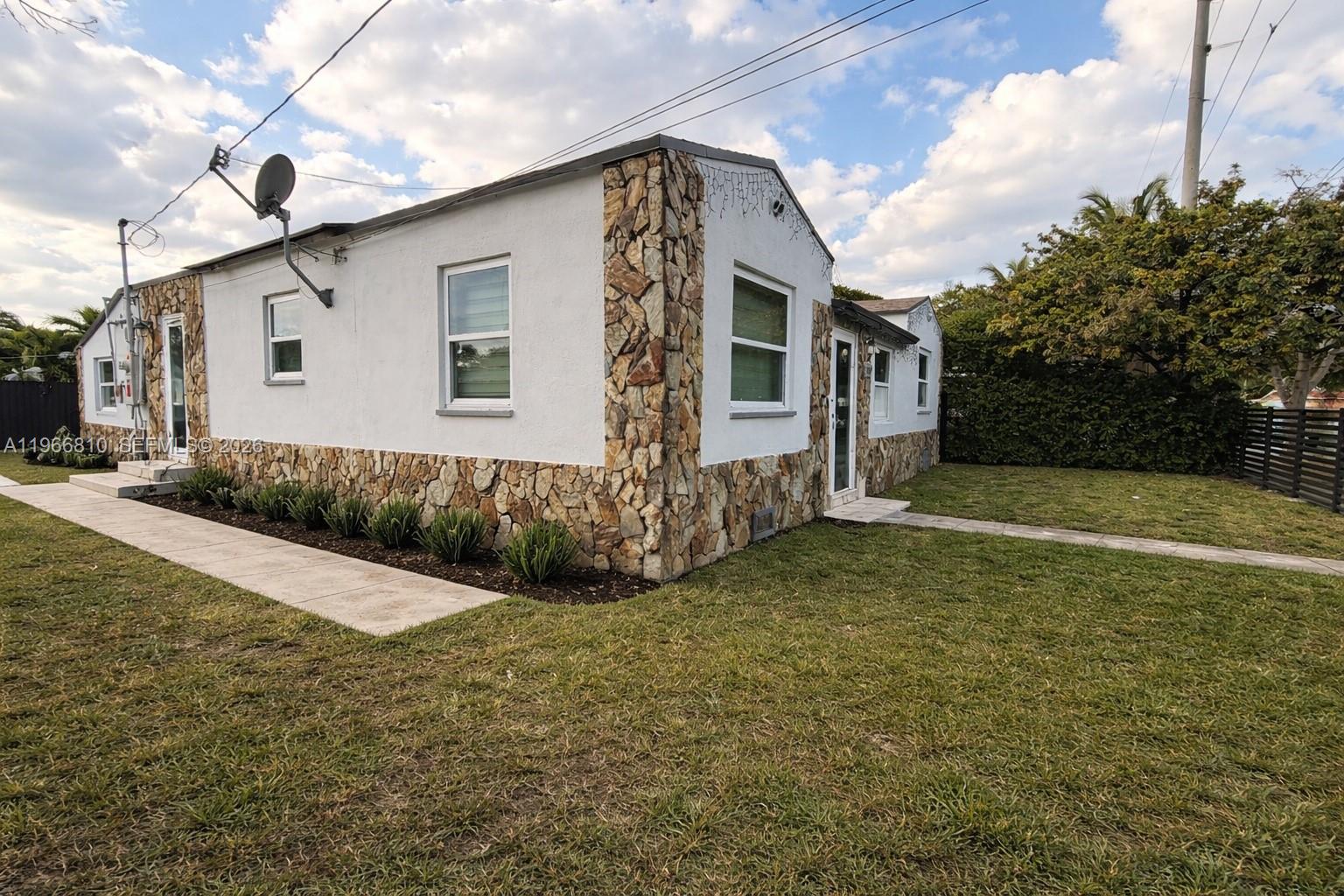 COLUMBIA PARK CORR PL - Residential