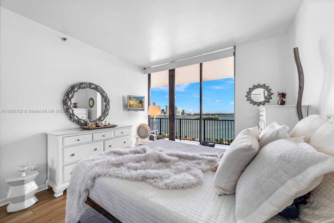 ONE THOUSAND VENETIAN WAY - Residential Lease