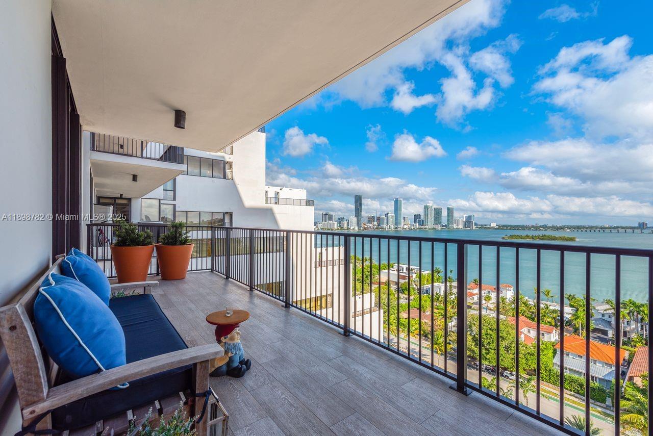 ONE THOUSAND VENETIAN WAY - Residential Lease