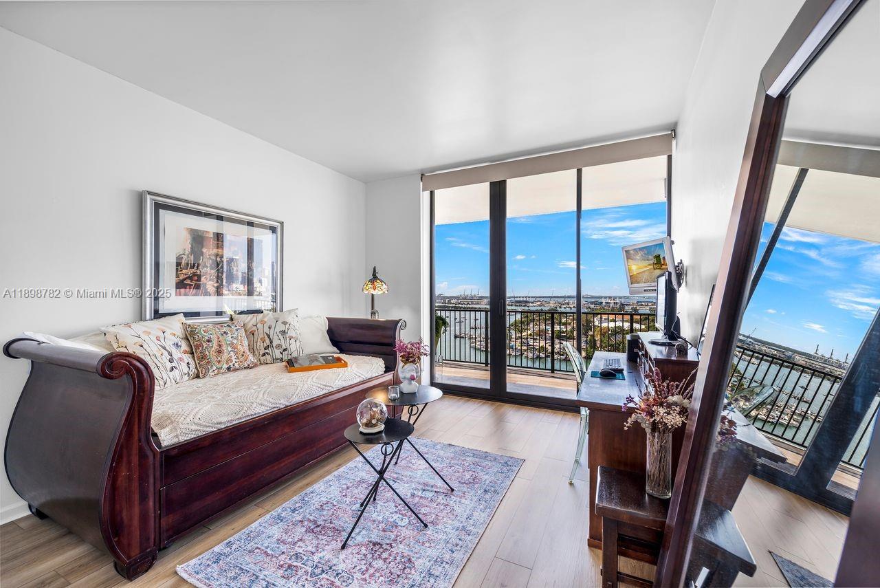 ONE THOUSAND VENETIAN WAY - Residential Lease