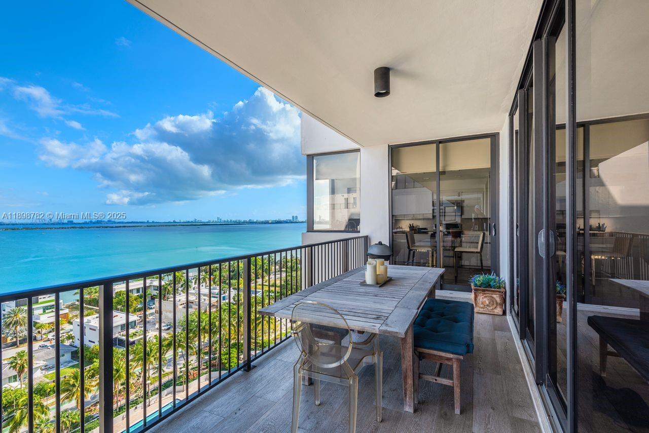 ONE THOUSAND VENETIAN WAY - Residential Lease