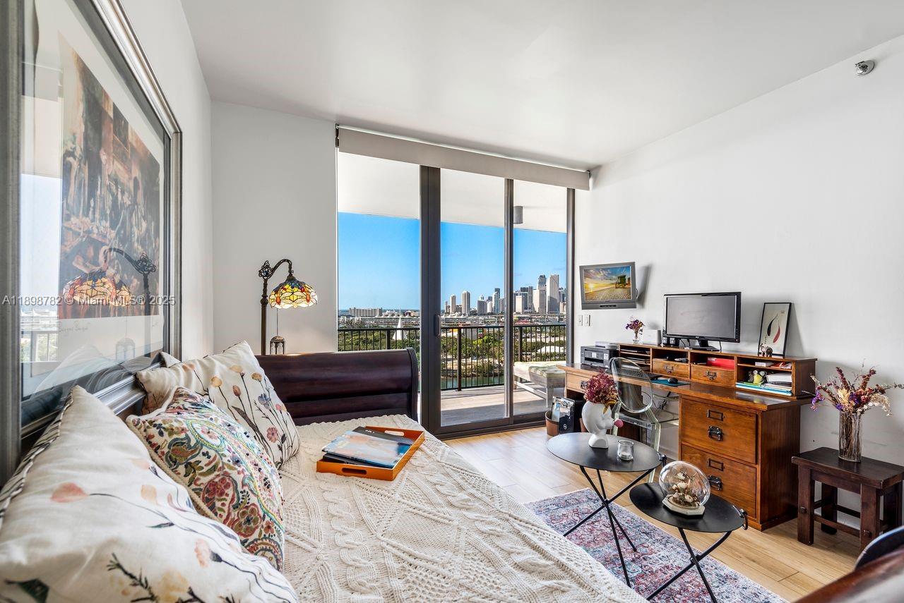 ONE THOUSAND VENETIAN WAY - Residential Lease