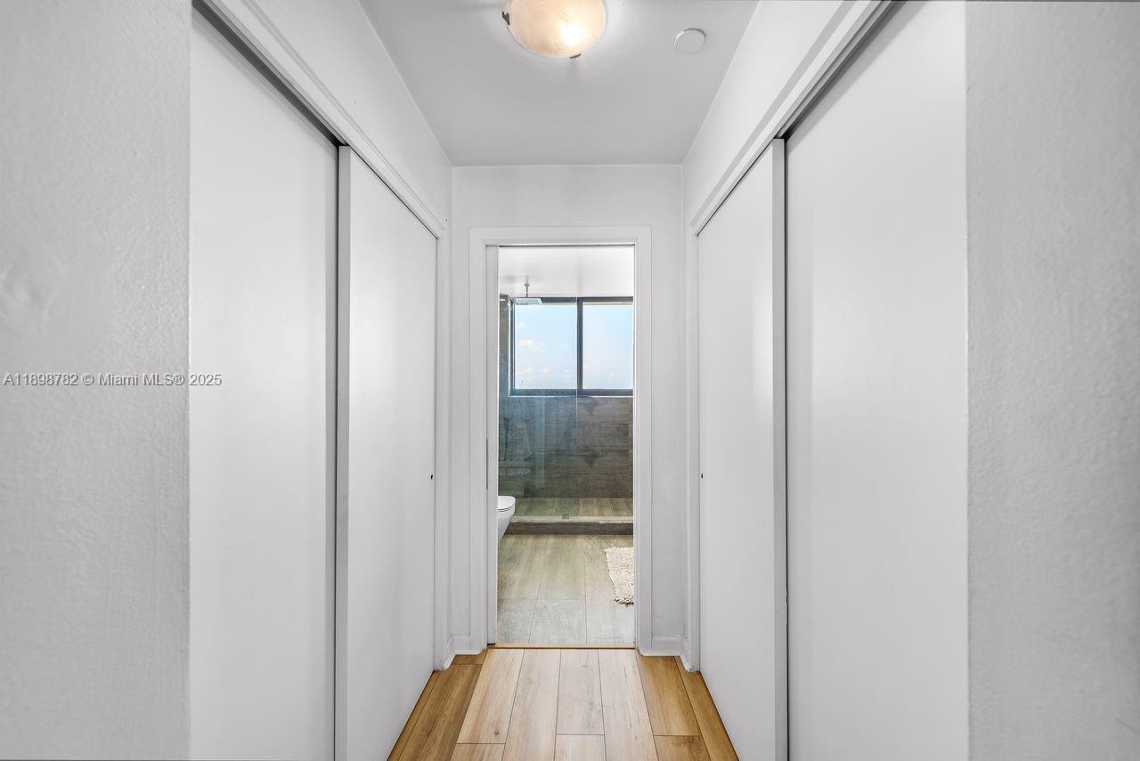 ONE THOUSAND VENETIAN WAY - Residential Lease