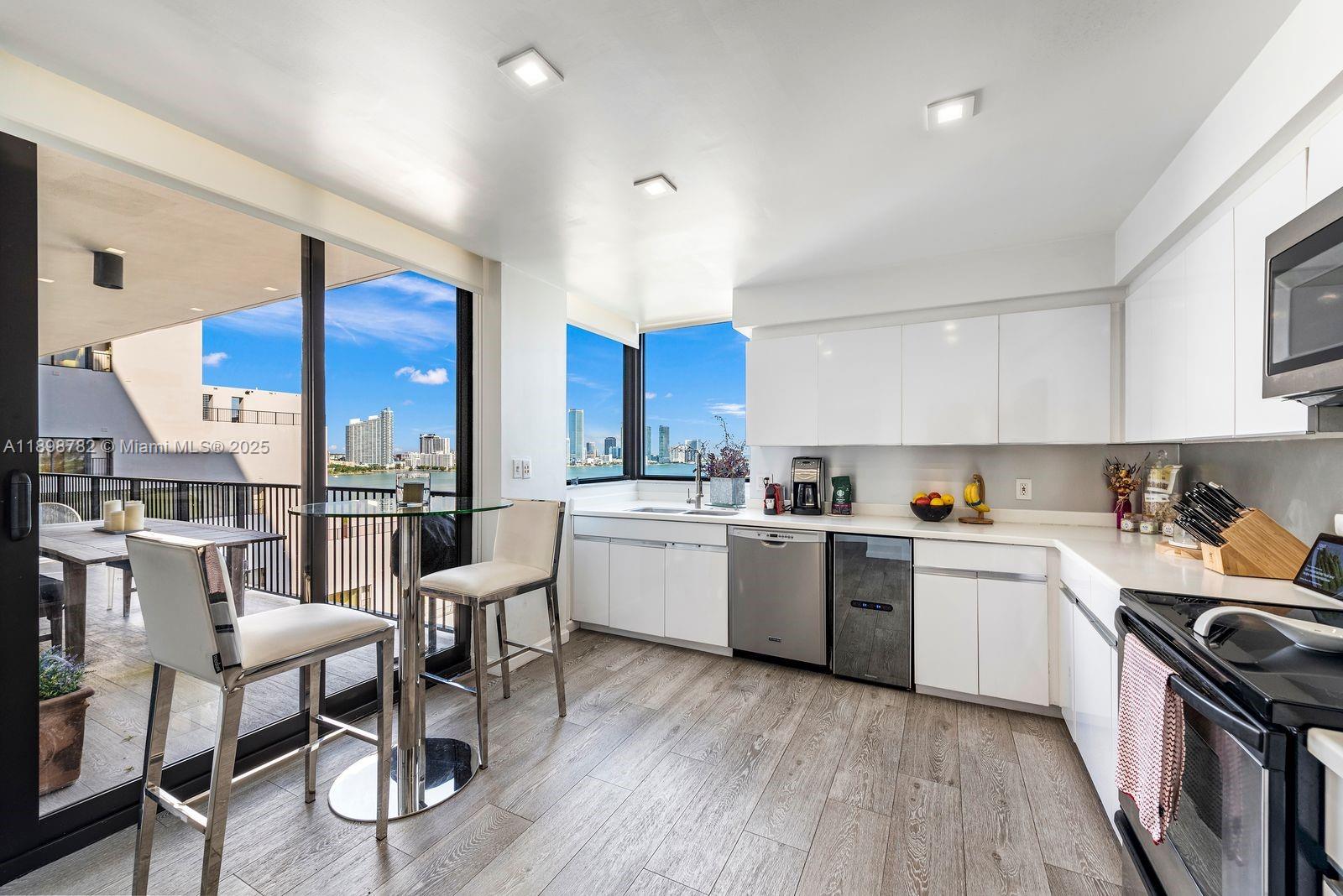 ONE THOUSAND VENETIAN WAY - Residential Lease