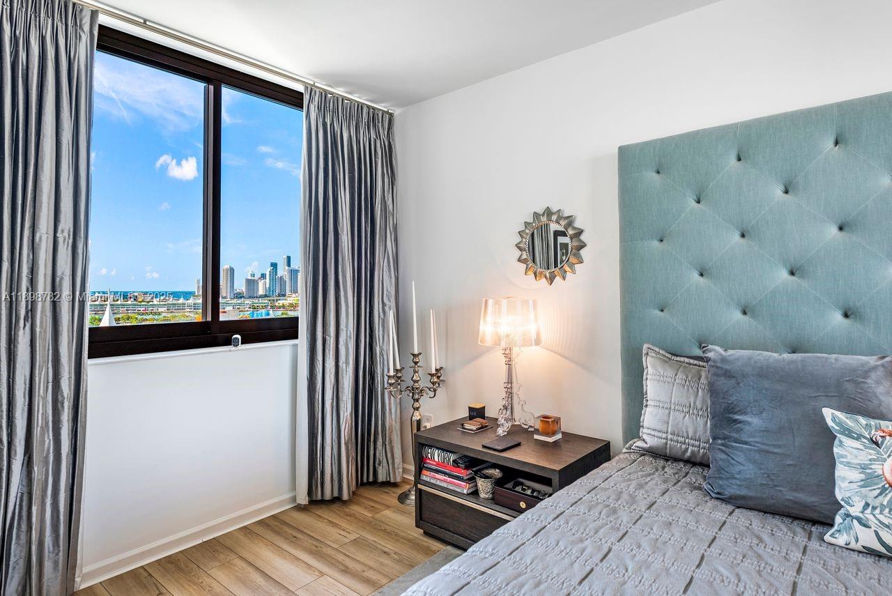 ONE THOUSAND VENETIAN WAY - Residential Lease