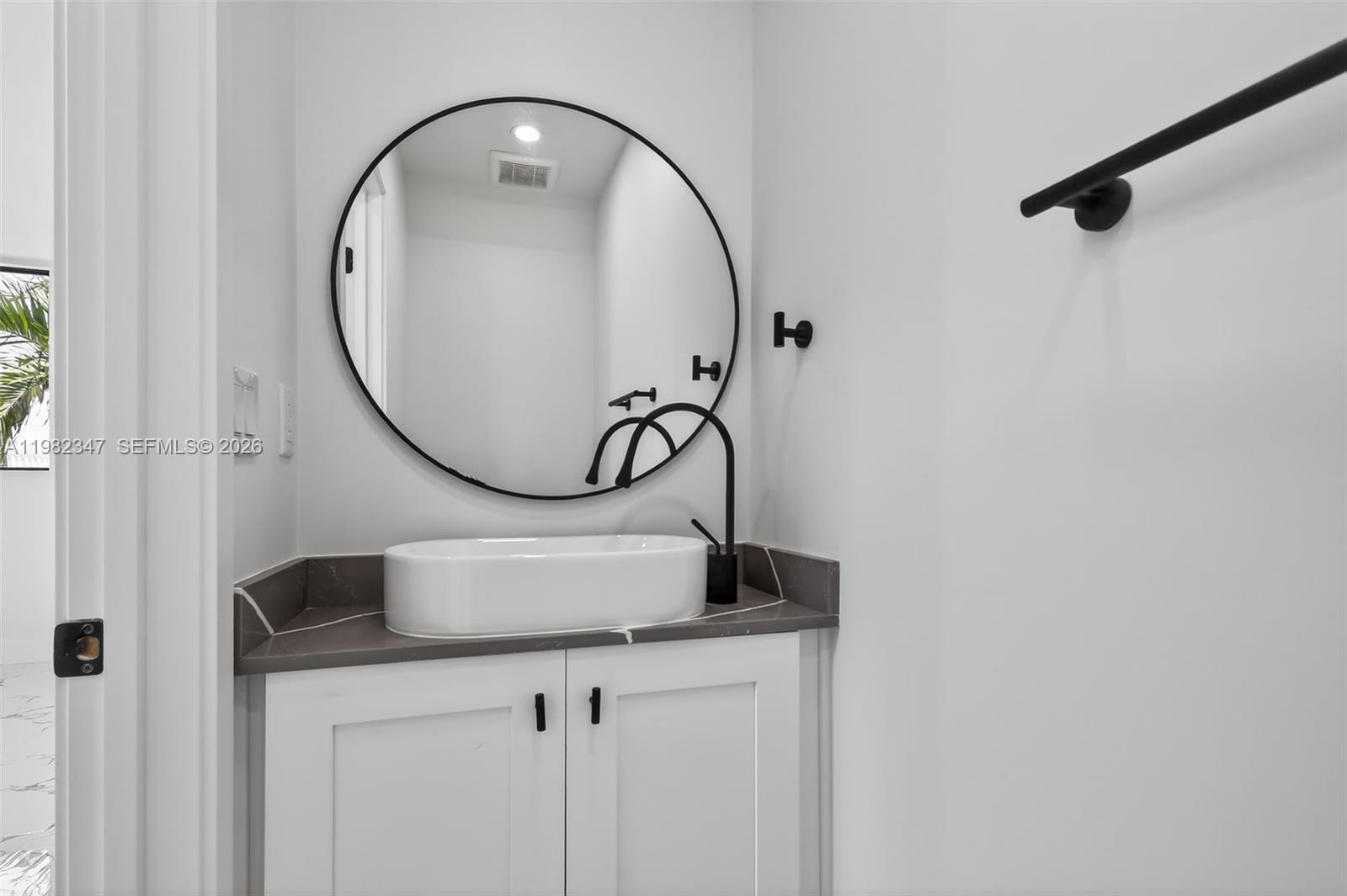 LAURAVILLE GARDENS - Residential